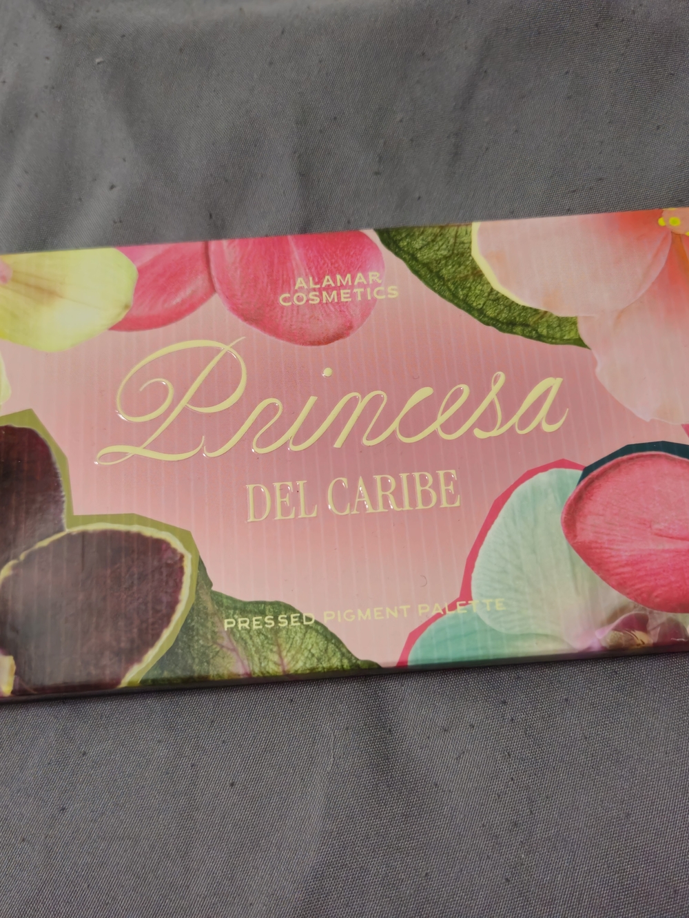 Princesa Del Caribe Pink Eyeshadow Palette by Alamar Cosmetics